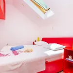 Ana's Paradise *