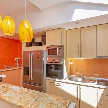 Ana's Paradise Mlini