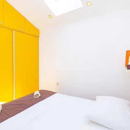 Ana's Paradise Mlini