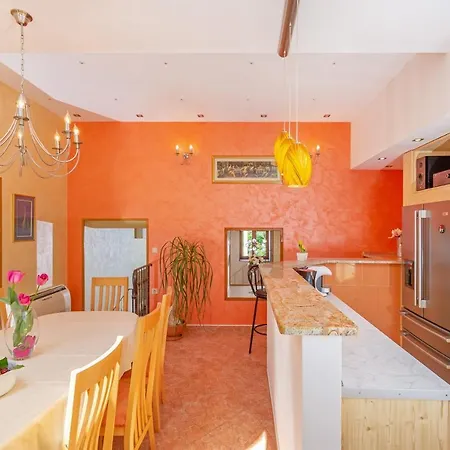 Semesterbostad Ana's Paradise *