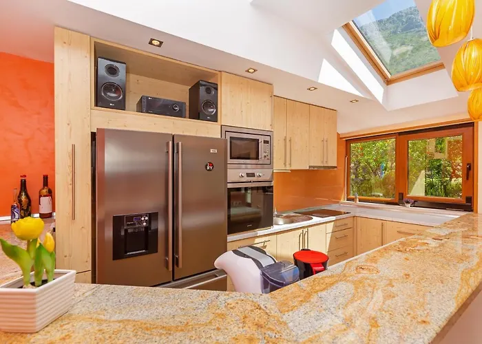 Ana's Paradise * מליני