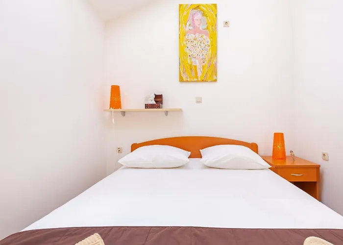 Ana's Paradise * מליני