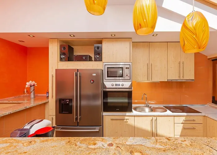 Ana's Paradise * מליני