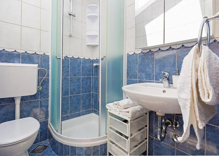 בית נופש Ana's Paradise מליני